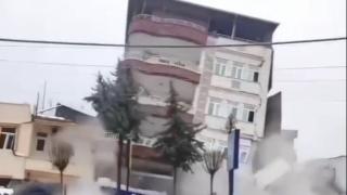 6 Şubat depreminde Adıyaman'da binanın yıkılma anı kamerada