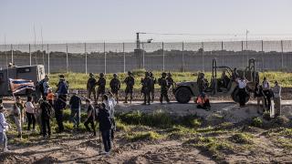 İsrailli işgalci gruplar "yerleşim birimleri kurulması" talebiyle Gazze'ye yürüdü