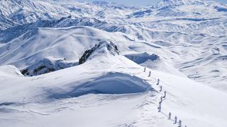 Jandarma timleri karlı dağlarda terörle mücadeleyi sürdürüyor