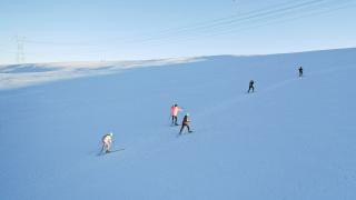 Kayaklı koşu altyapı sporcuları karlı dağlarda yarışlara hazırlanıyor