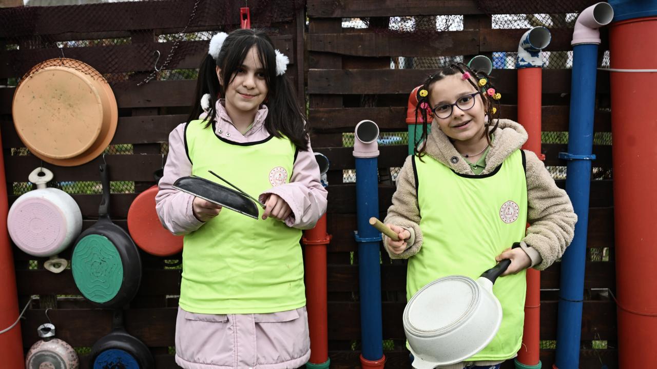 Evde kullanılmayan aletler enstrümana dönüşüyor