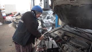 Ev hanımlığından oto tamirciliğine: Mediha Usta