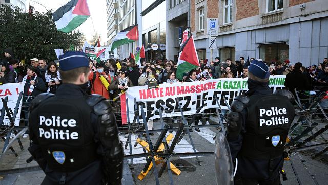 Fransa'da mahkeme, Filistin'e destek gösterisinin yasaklanması kararını askıya aldı haber görseli