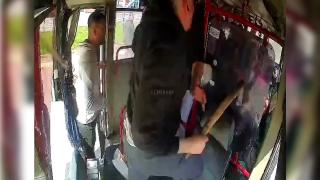 Otobüs şoförü 'fazla yolcu' tartışmasında yolcuya sopayla saldırdı