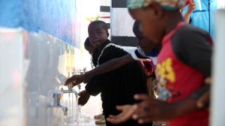 Türkiye Diyanet Vakfı, Kenya'da su kuyusu açtı, gıda yardımı dağıttı