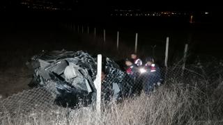 Tokat'ta otomobil taklalar atarak tarlaya uçtu: O anlar kamerada