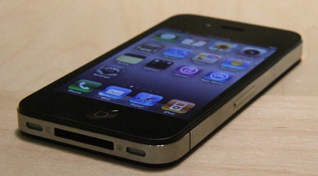 Iphone 5, Iphone 4ü Vurdu