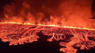 İzlanda'nın Reykjanes Yarımadası'nda son 3 ayda 4. yanardağ patlaması meydana geldi