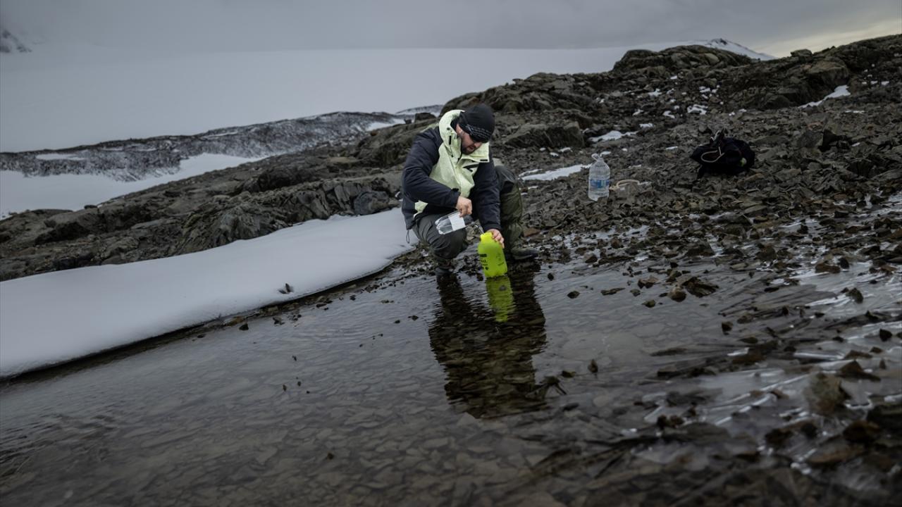"Geçmişte ve bugünde yaşananları anladığımızda geleceğimizi daha iyi anlayabiliriz"