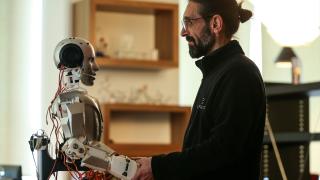 Robotik kodlama için tasarlanan Türk robot "Cuma", yapay zekayla yeni beceriler kazanacak