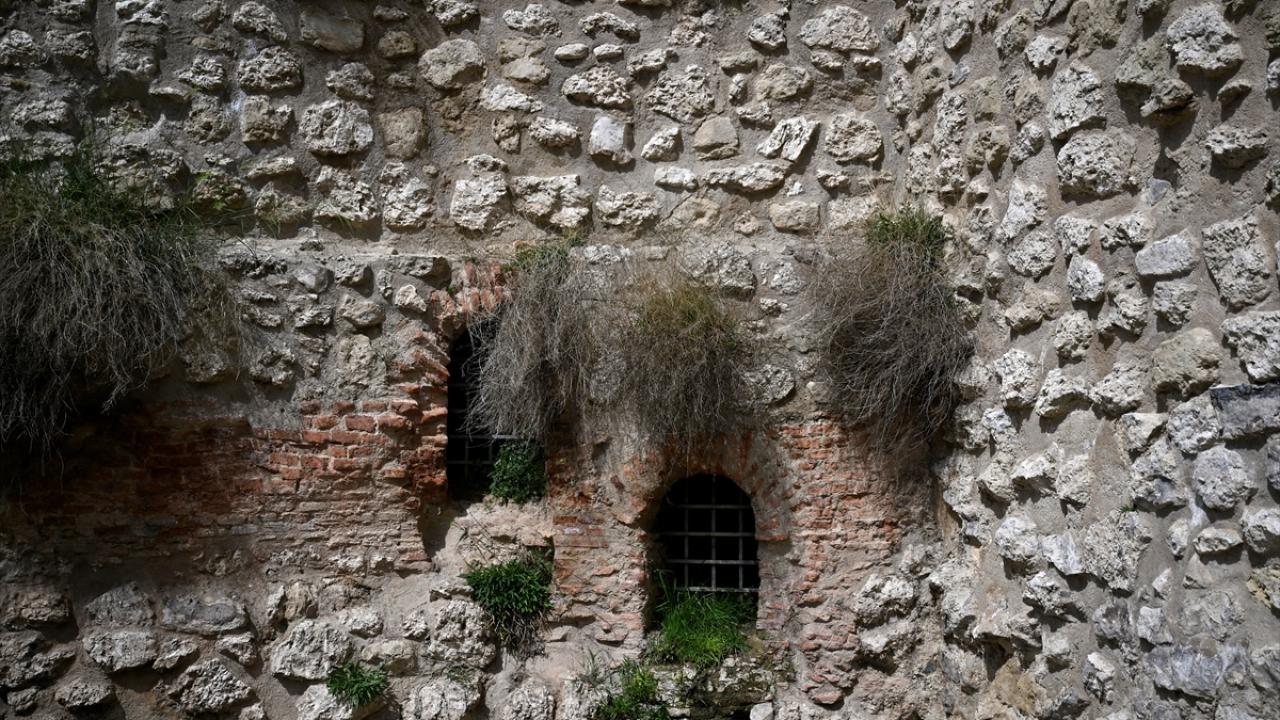 Madrid o dönemde saldırılması çok zor bir kaleydi, ilginç ve karakteristik surları vardı