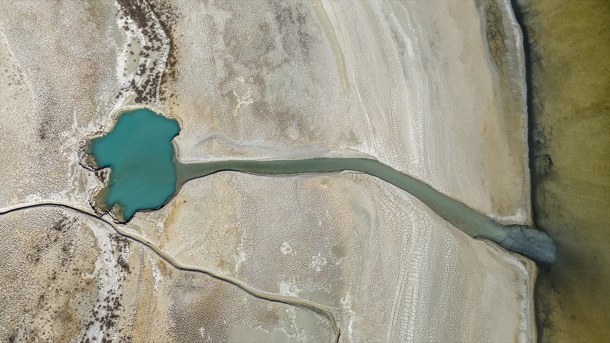 Türkiye`nin yedinci büyük gölü `Burdur Gölü`