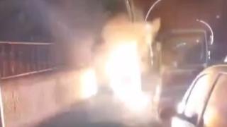 Karabük'te aydınlatma direğinden kıvılcım çıktı