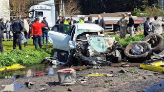 Aynı aileden 6 kişinin öldüğü feci kazanın görüntüleri ortaya çıktı