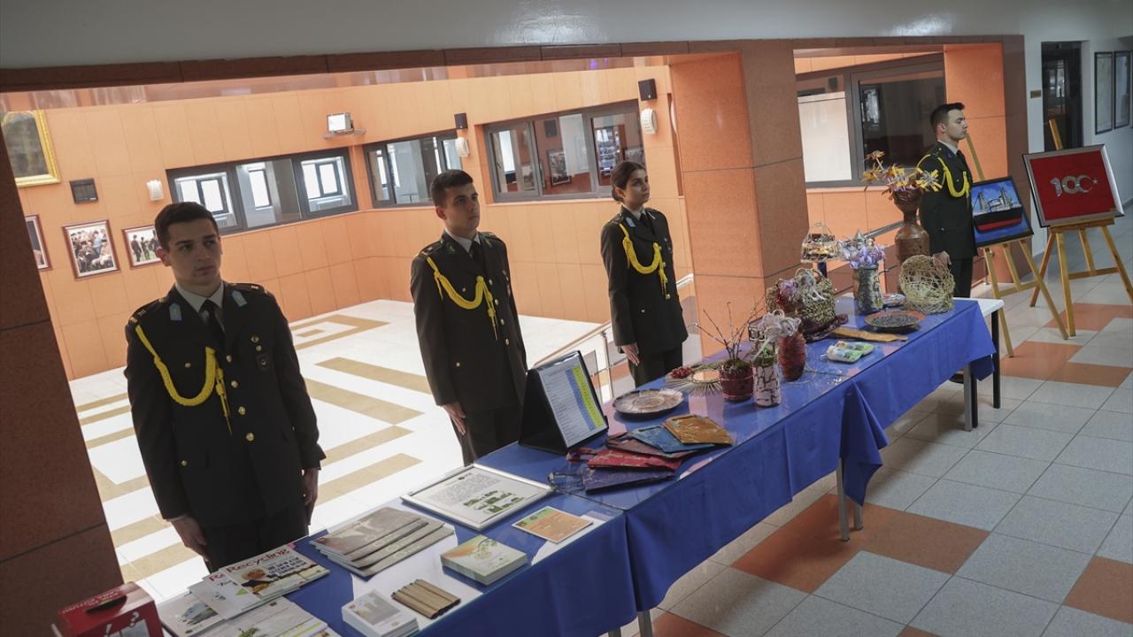 Geri dönüşümle elde edilen ürünler sergileniyor