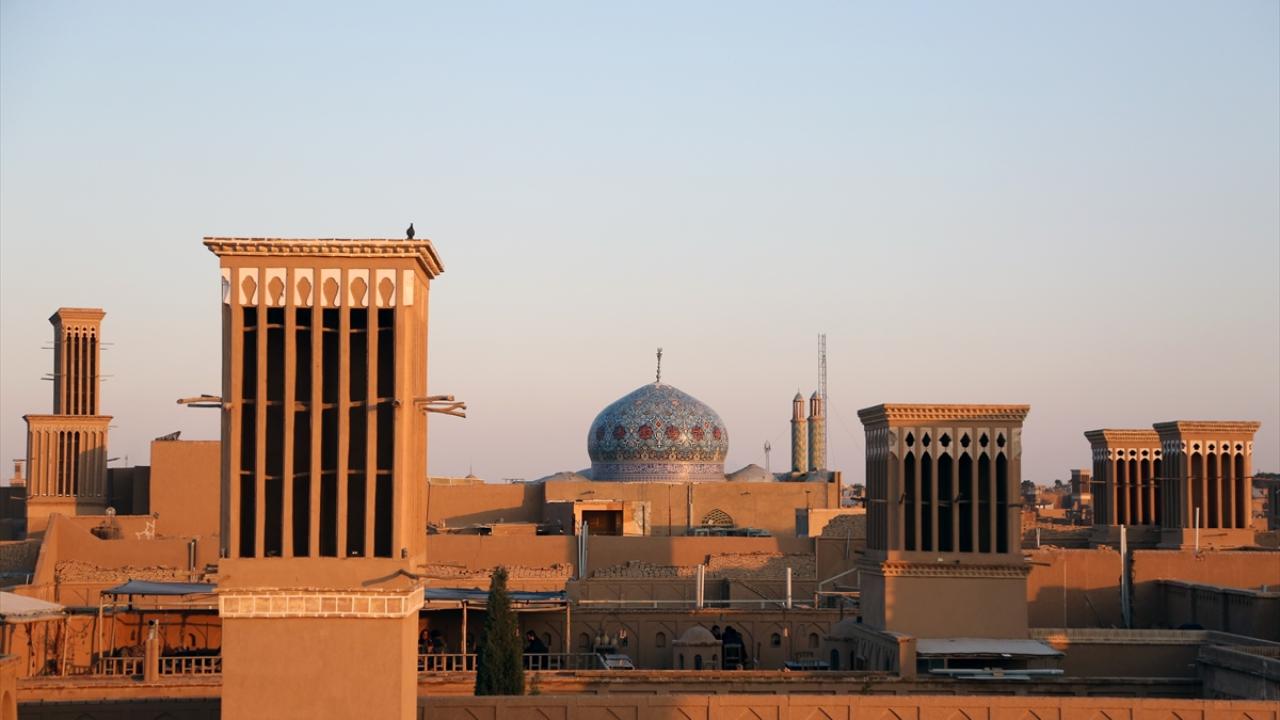 Evlere altı derecelik bir serinlik katıyor