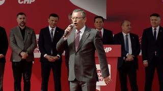 CHP Genel Başkanı Özel, 15 Temmuz darbe girişimine direnenlere 'zibidi' dedi