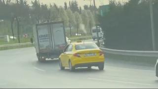 TEM'de yol verme kavgası: Kilometrelerce takip etti