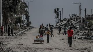 İsrail ordusu sivillere ateş açtı