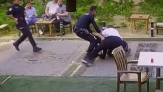 Polisten kaçan şüpheliyi esnaf yakaladı