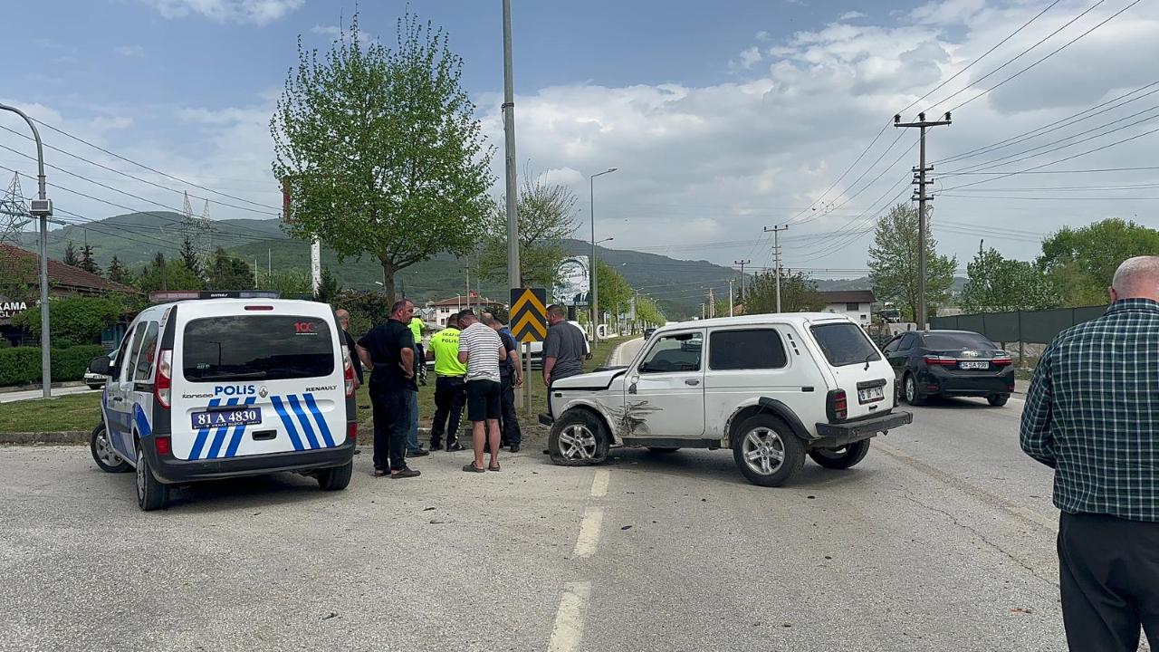 Düzce'de kaza: 3 yaralı