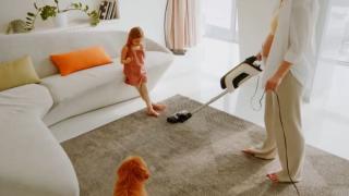 Şarjdaki süpürge yangın çıkardı