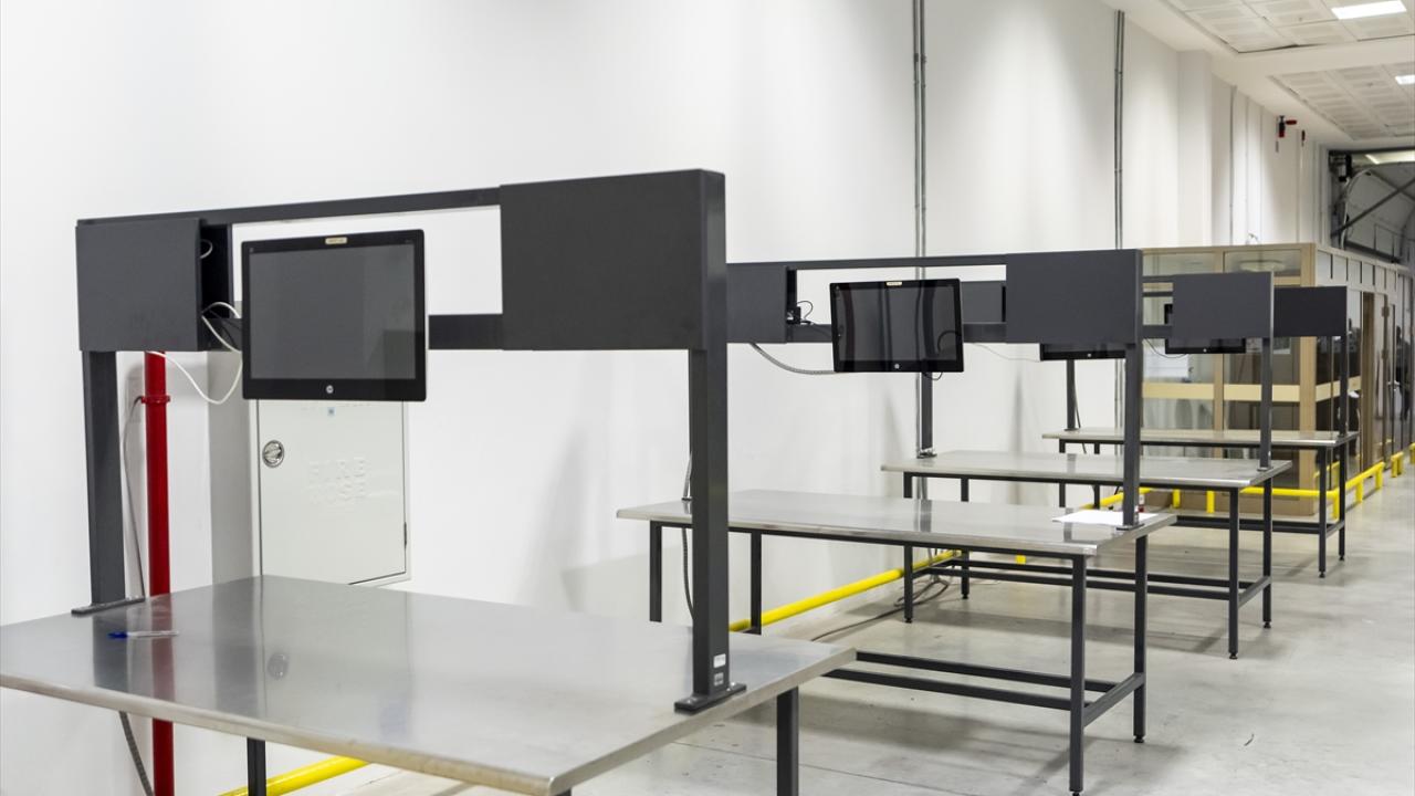 Dünyadaki sayılı yüksek teknolojili matbaa teknolojisini kullanıyoruz"