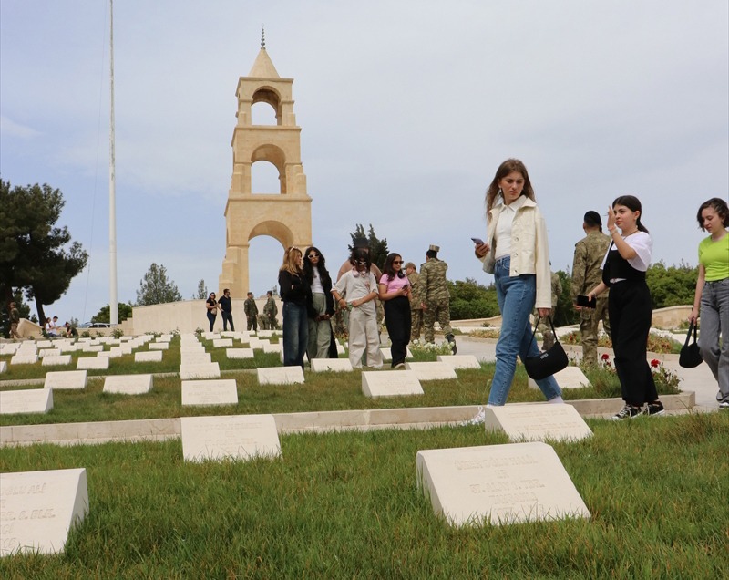 "Ölümün muhakkak olduğu bir muharebe hattı içinde yer aldılar"
