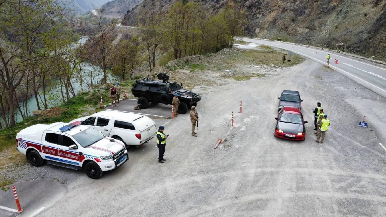 Gümüşhane'de bayram tatilinde haklarında arama kaydı bulunan 7 kişi yakalandı