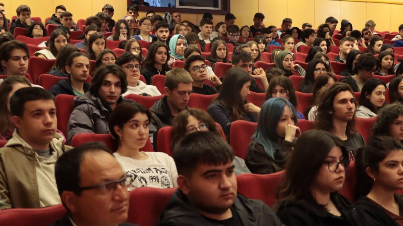 Çankırı Adliyesi'nde "bağımlıya yaklaşım" semineri verildi