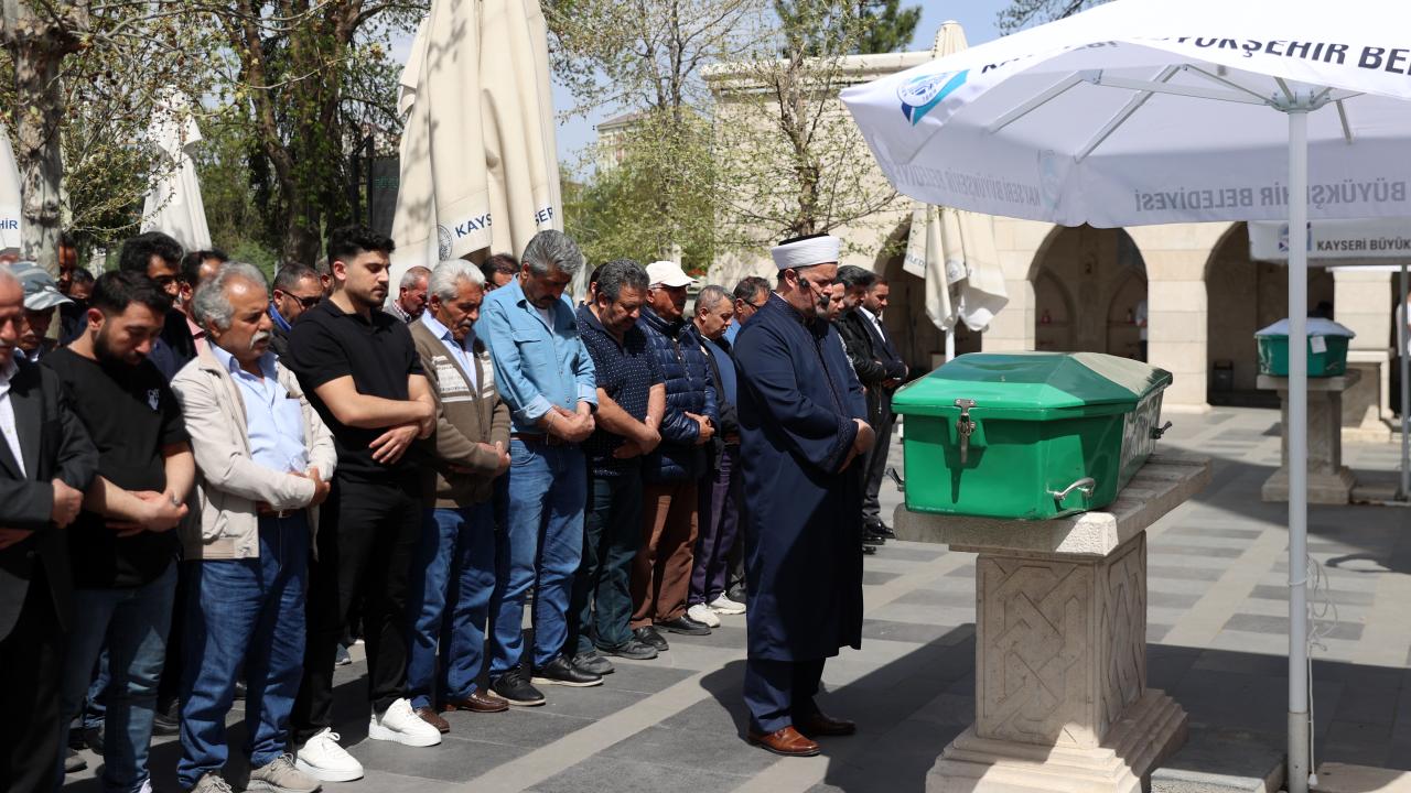 Akrep teması sonucu hayatını kaybeden kişi toprağa verildi