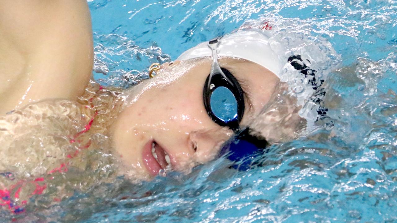 Milli yüzücü Merve Tuncel, ikinci kez olimpiyatlara katılmak için yoğun çalışıyor