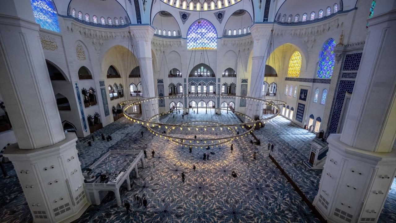 Güney Amerika`dan Asya`ya kadar ziyaretçi alıyor