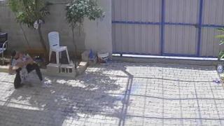 Hatay'da boğazına madeni para kaçan çocuk Heimlich manevrasıyla kurtarıldı