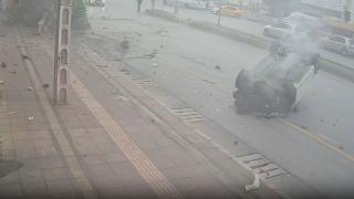 Işık ihlali yapan araç yayaya çarptı, takla atarak alev aldı