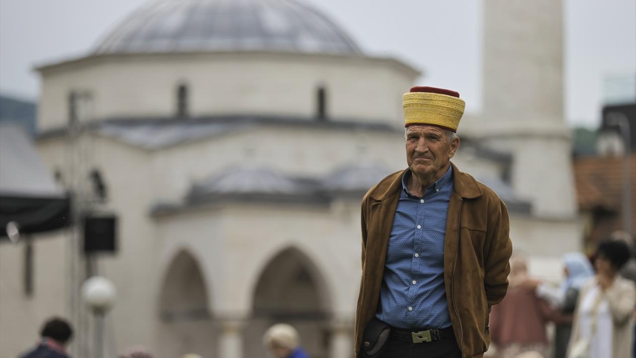 "Camiyi yeniden açarak, bu şehre yönelik adaletsizliğin en azından bir kısmını düzeltiyoruz"