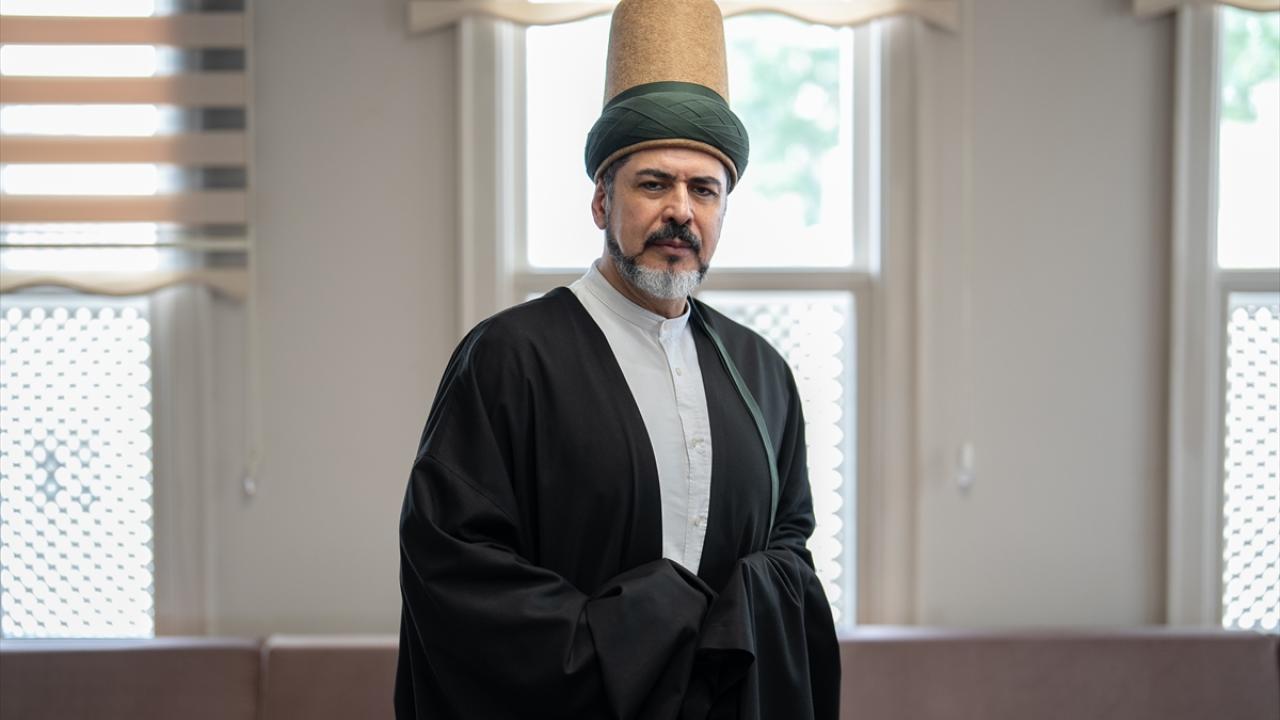 "Kapılarımızı ve gönlümüzü insanlığa açarak, ihtiyaç olan güzellikleri sunacağız"