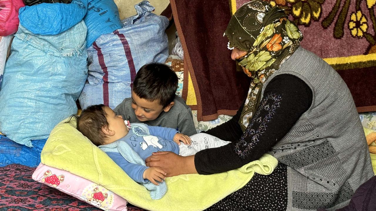 "Çocuklarımızı okutmaya çalışıyoruz"