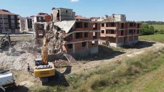 Kendi inşaatını şikayet eden müteahhit ceza aldı