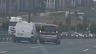İstanbul'da sürücülerin tehlikeli inatlaşması kamerada