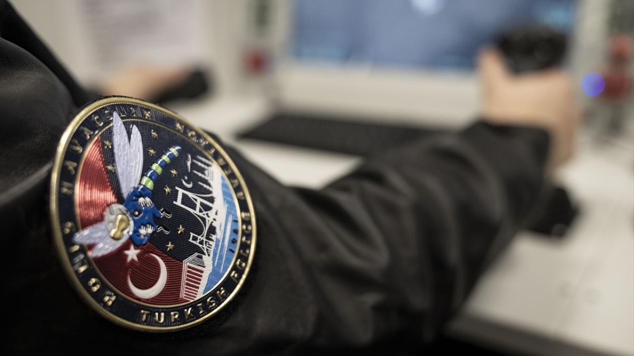 "İHA`lar depremlerde enkazda hırsızlık yapan 2 kişi tespit etti"