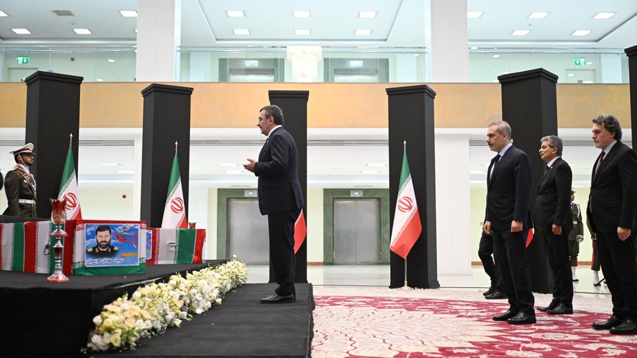 İran Cumhurbaşkanı Reisi'nin cenaze törenine Yılmaz ve Fidan katıldı