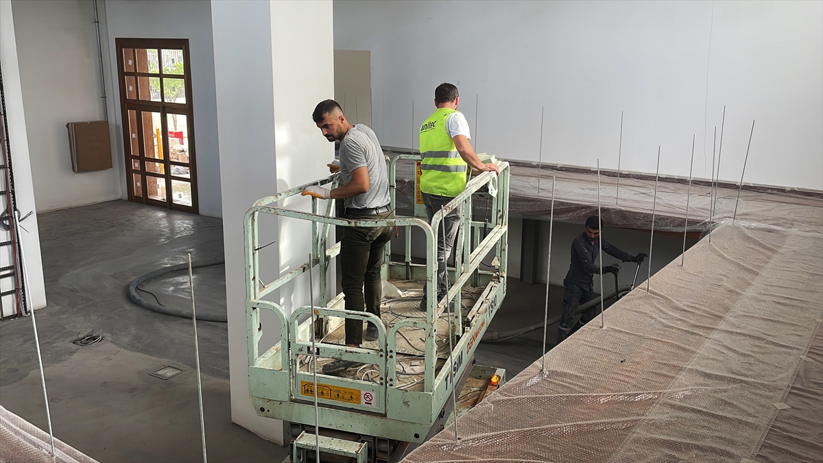 Oturum kapasitesi 280 kişilik