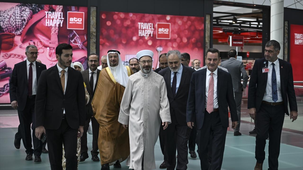 Diyanet İşleri Başkanı Erbaş, "Mekke Yolu" projesini yerinde ziyaret etti