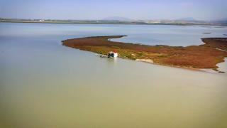 40 yıldır her gününü bir adada geçiriyor