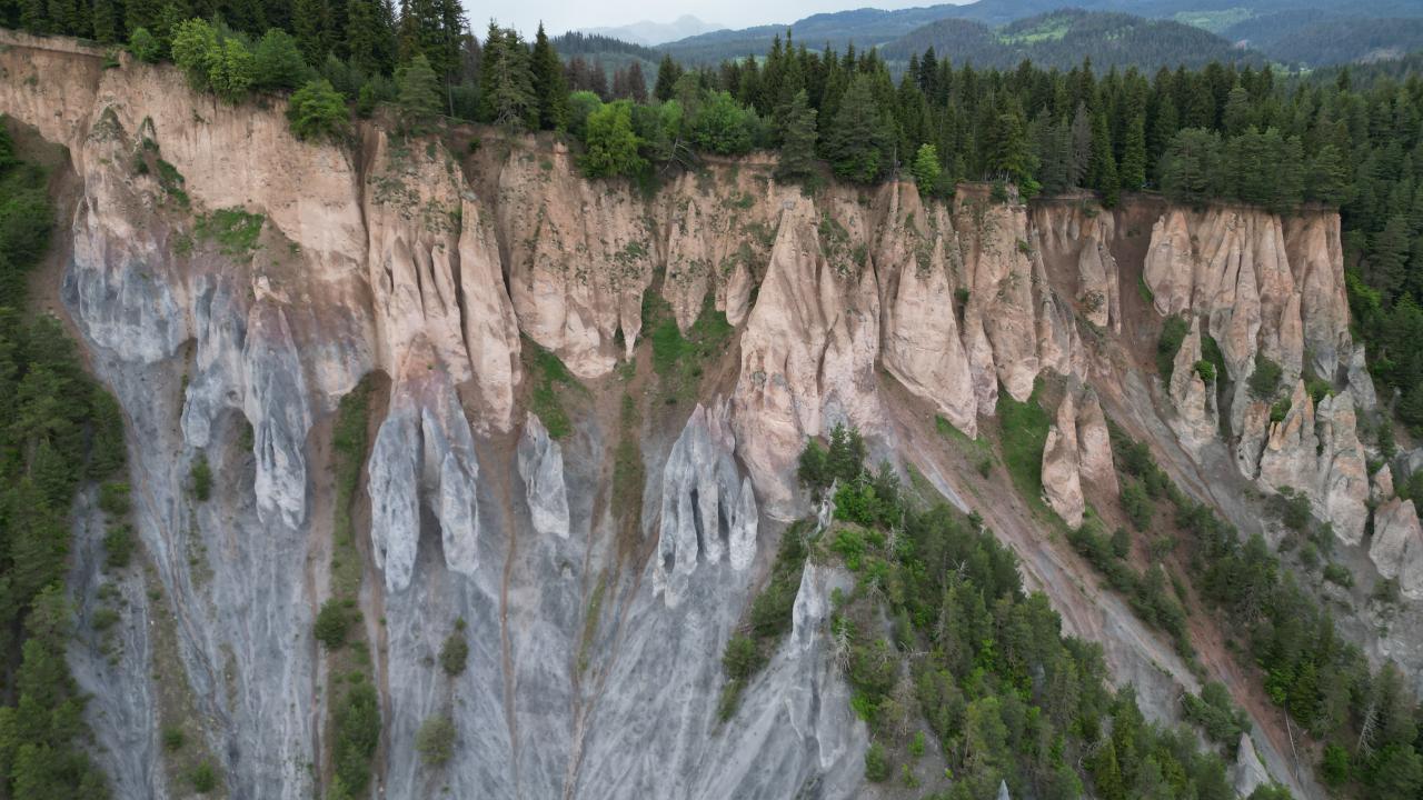 "Yaşarken cenneti görmek isteyen kim varsa Şavşat`a davet ediyoruz"