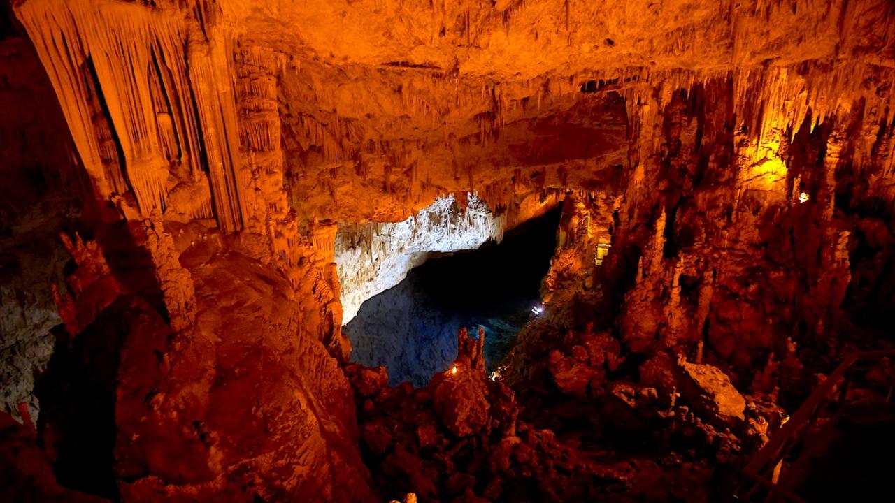 Su altındaki sarkıt ve dikitlerin atmosferik değişimlerden etkilenmediği değerlendiriliyor