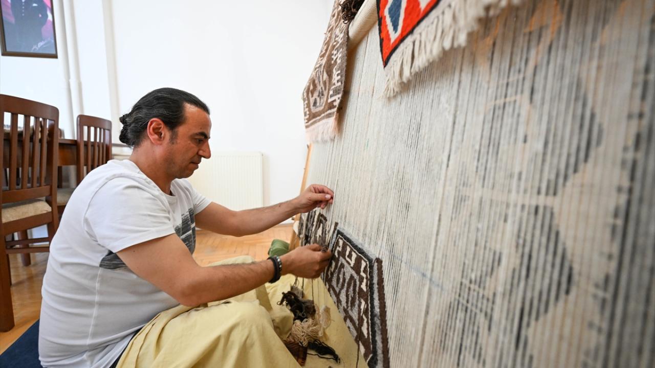 "Anne karnında kirkit sesi dinlemişim"