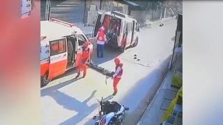 İsrail güçlerinin öldürdüğü Filistinlilere müdahale eden sağlık ekibine ateş açıldı