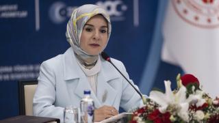 Bakan Göktaş koruyucu aile hizmetine destek olanlara teşekkür etti